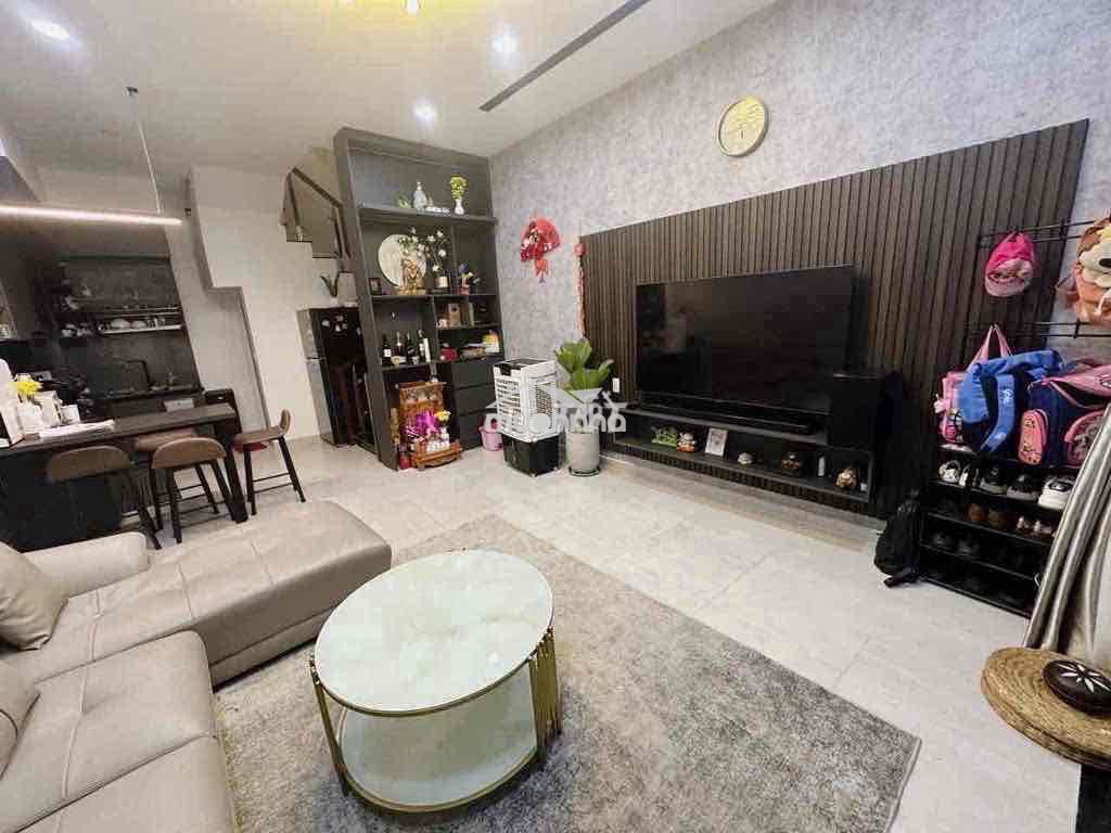 Cho thuê nhà nguyên căn hẻm oto, full nội thất đường dương quảng hàm - Ảnh 2
