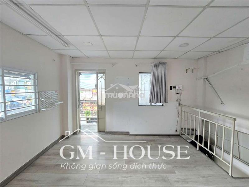 2 phòng ngủ 50m2, có ban công, ngay cô bắc q1