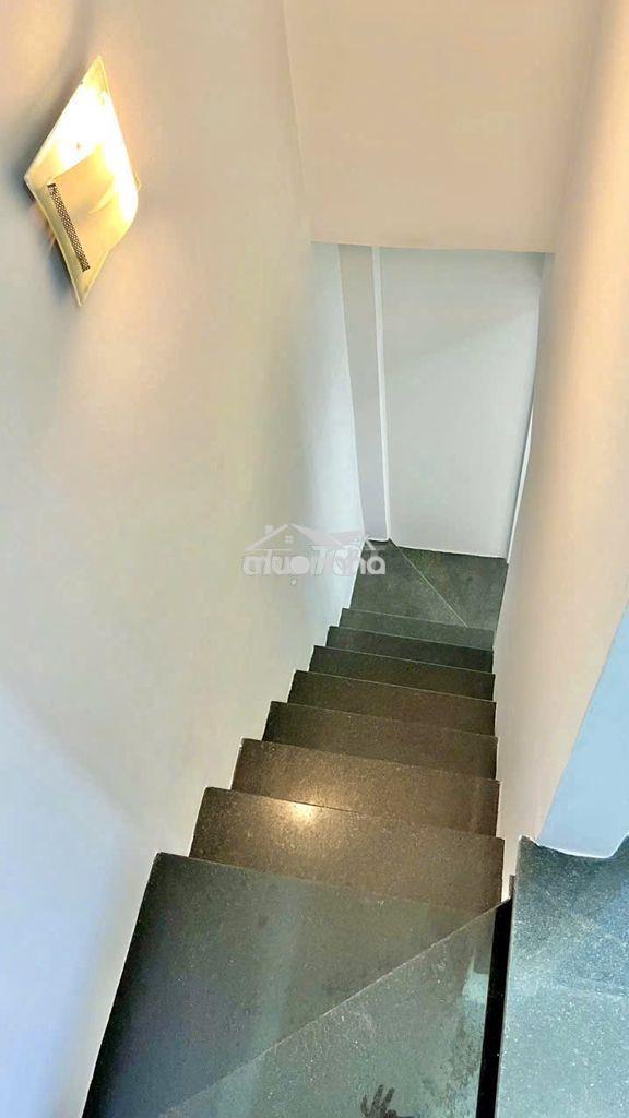 Nhà tân sơn nhì 3 tầng chỉ 1,75 tỷ. hẻm rộng gần mặt tiền - Ảnh 3