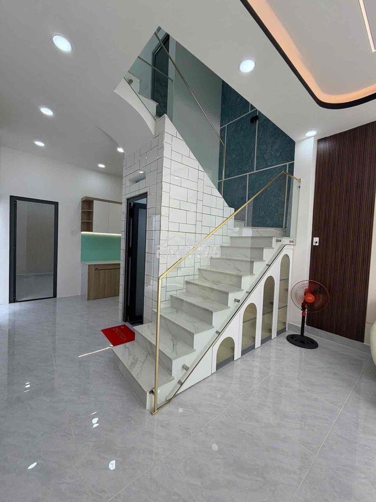 Nhà ngay bà hom q6 - 3 pn kiên cố - Ảnh 4