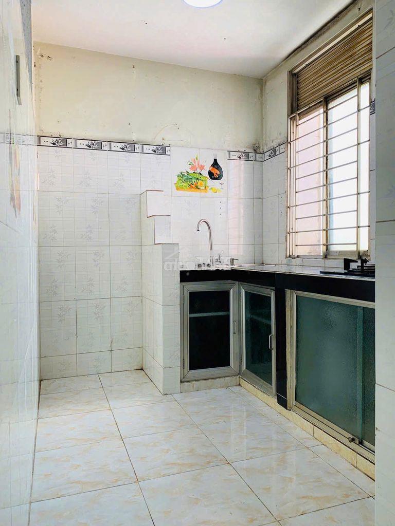 Bán căn hộ 109 nguyễn biểu q.5, căn góc - Ảnh 3