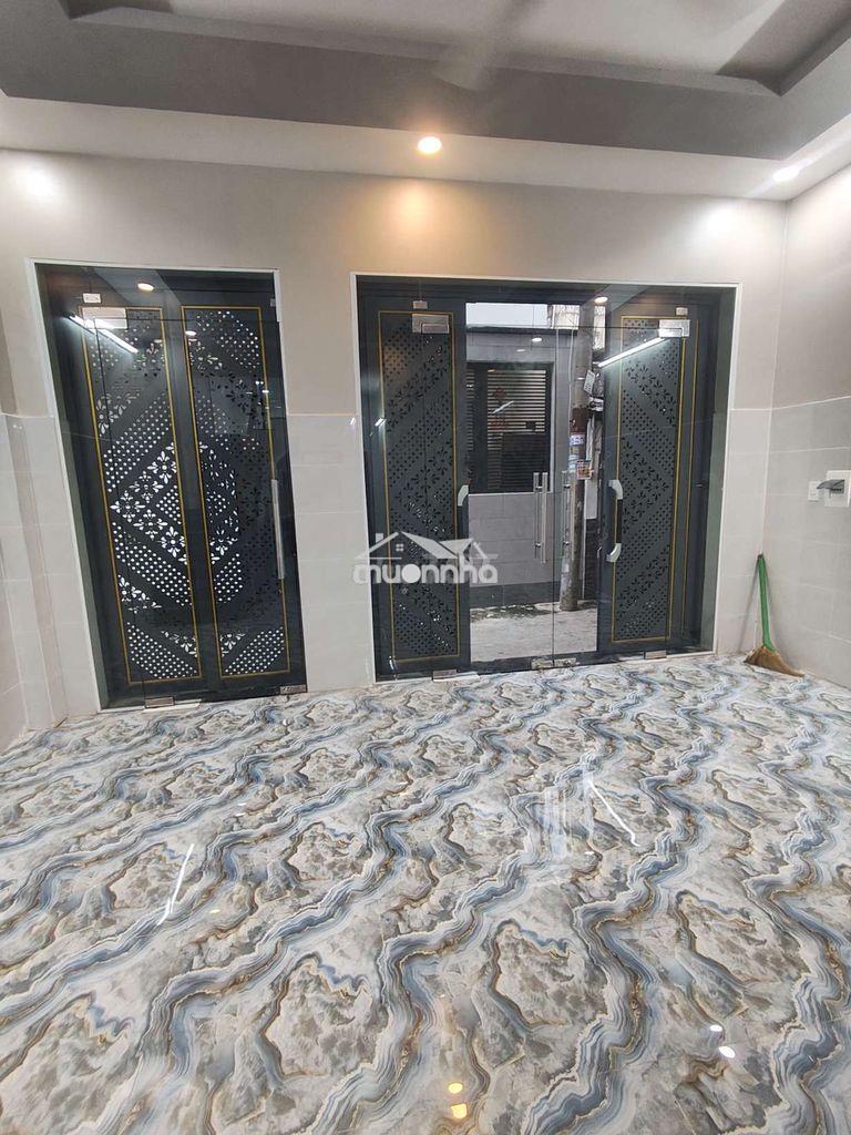 Bán nhà đẹp xát bên chợ n.t đường 1 trệt 2 lầu+ sân thượng  - Ảnh 4