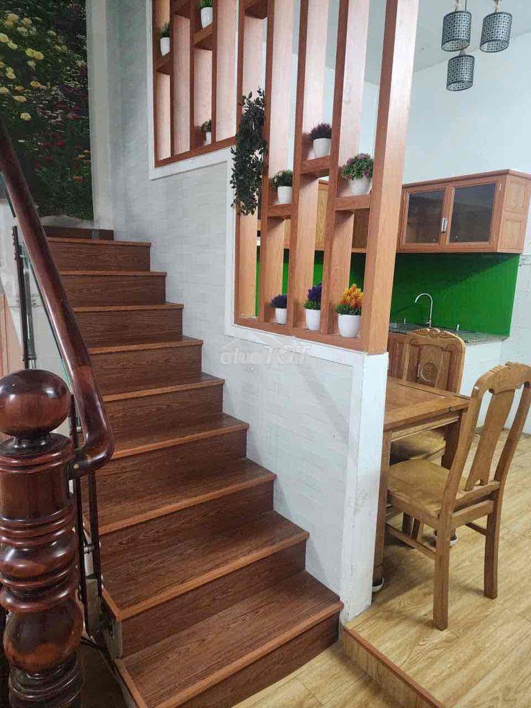 Nhà tx52. trệt lầu 2pn 2wc. đường xe hơi