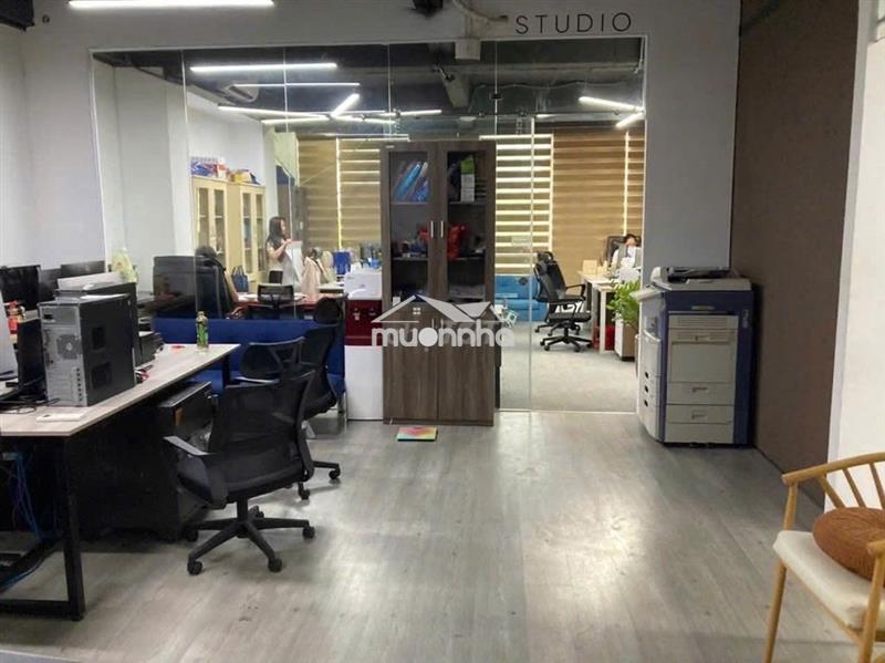 Cho thuê văn phòng 100m2 mặt tiền trần quốc toản, giá 25tr/tháng