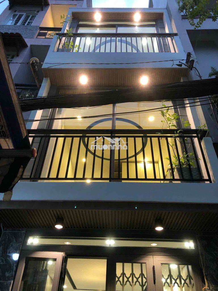 Bán nhà đẹp nội thất đầy đủ dọn vào ở liền đường cao đạt q5