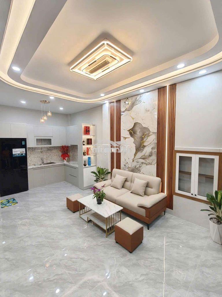 Nhà chính chủ cần bán gấp kc 2 tầng ngay tân bình