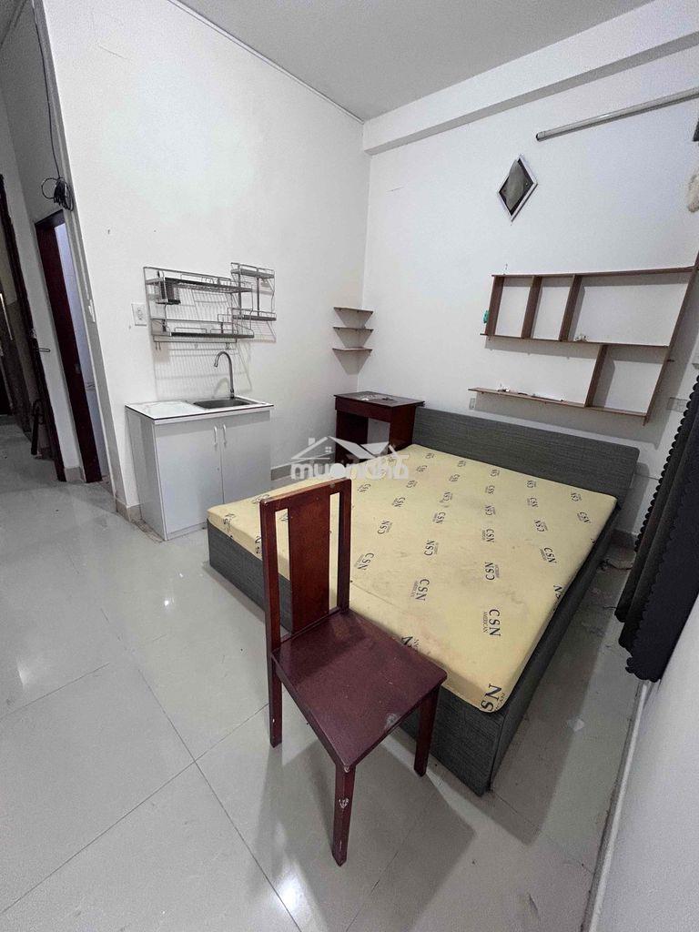 Phòng cao thắng q10 25m² ban công, thang máy, full nội thất – 4,6tr